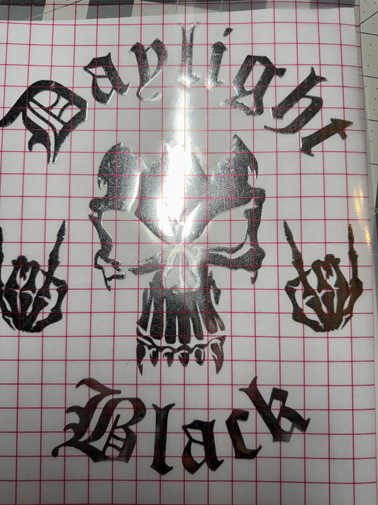 Daylight Black 10 inch Skull & Horns Decal
